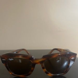 Ray-Ban unisex sunglasses